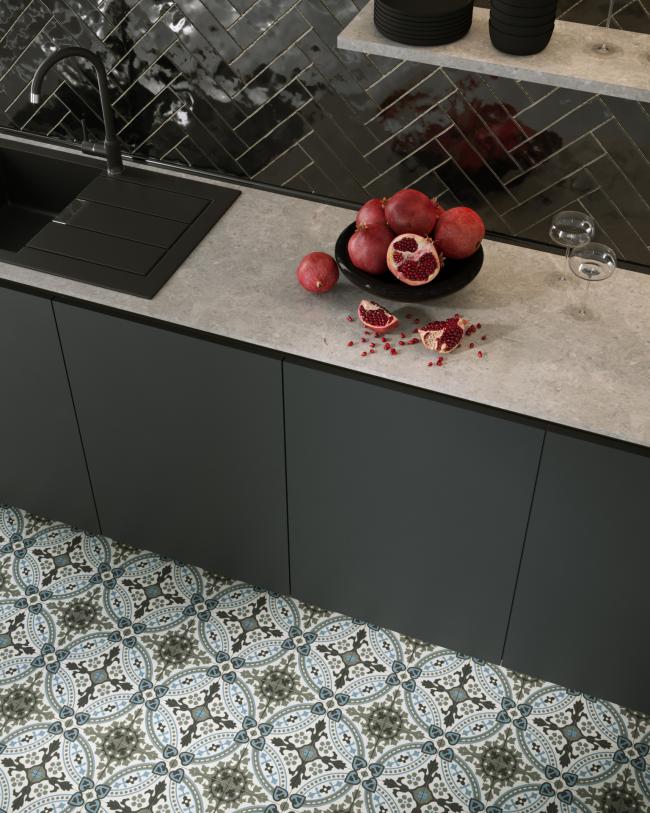 BEL AIR Calla 15x15 & ATELIER Noir - GLOSSY 6.2x25